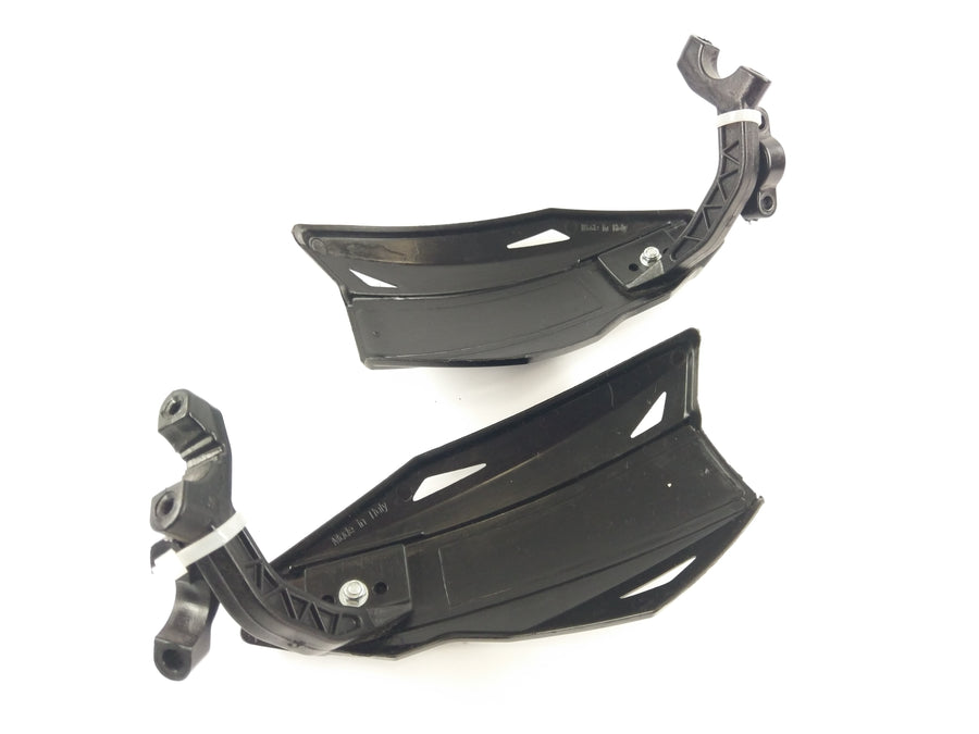 SWM SM 125 R [2021] - Protector manual de protectores manuales en el conjunto izquierdo y derecho