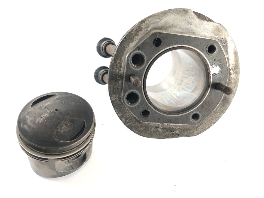 BMW R 75/6 [1974] - Cilindro con pistones a la derecha